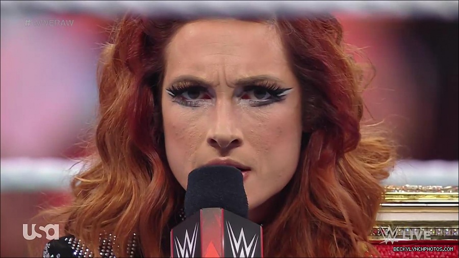 WWE_RAW_21st_March_2022_720p_WEBRip_h264-TJ_mp4_004089913.jpg