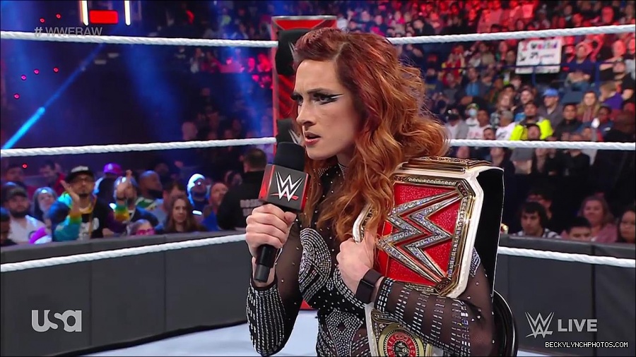 WWE_RAW_21st_March_2022_720p_WEBRip_h264-TJ_mp4_004092315.jpg