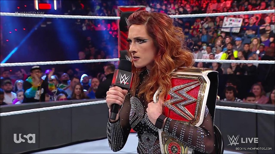 WWE_RAW_21st_March_2022_720p_WEBRip_h264-TJ_mp4_004092716.jpg