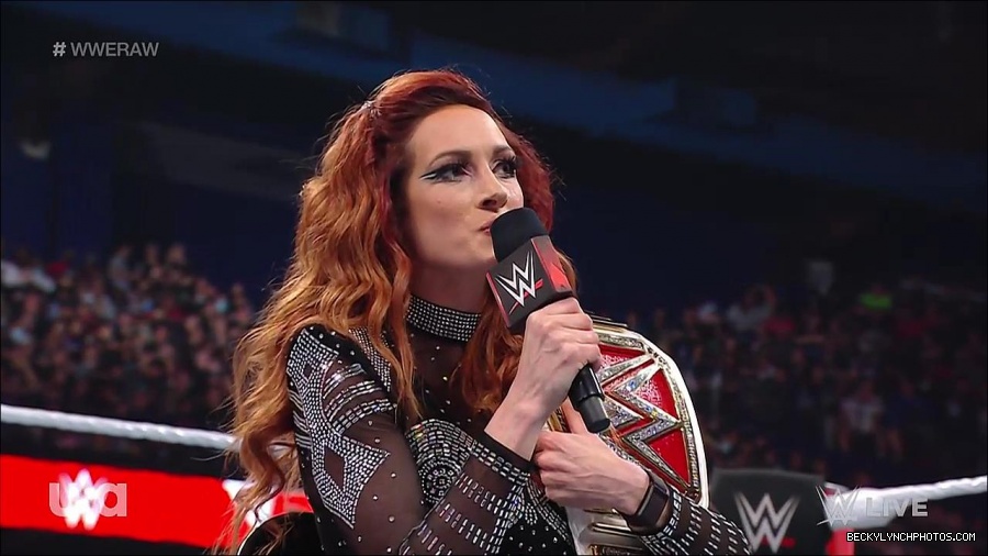 WWE_RAW_21st_March_2022_720p_WEBRip_h264-TJ_mp4_004108732.jpg