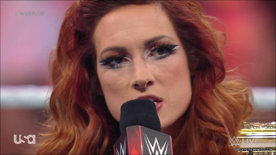 WWE_RAW_21st_March_2022_720p_WEBRip_h264-TJ_mp4_004111134.jpg