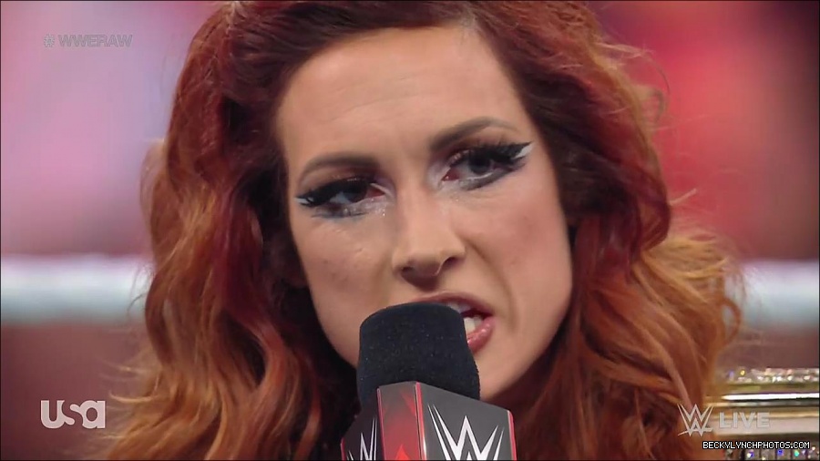 WWE_RAW_21st_March_2022_720p_WEBRip_h264-TJ_mp4_004111935.jpg