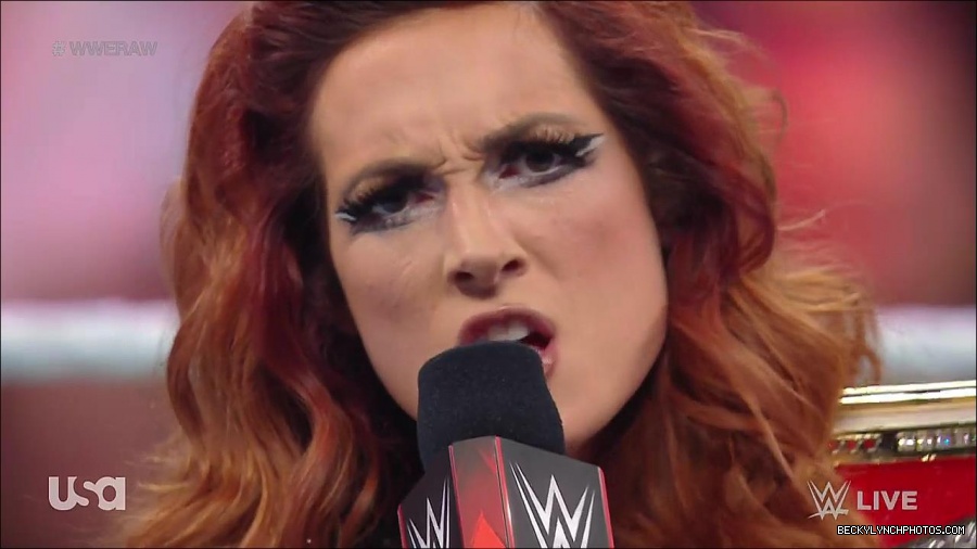 WWE_RAW_21st_March_2022_720p_WEBRip_h264-TJ_mp4_004114337.jpg