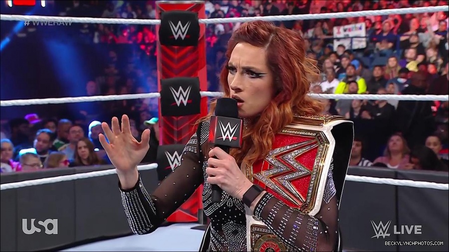 WWE_RAW_21st_March_2022_720p_WEBRip_h264-TJ_mp4_004116339.jpg
