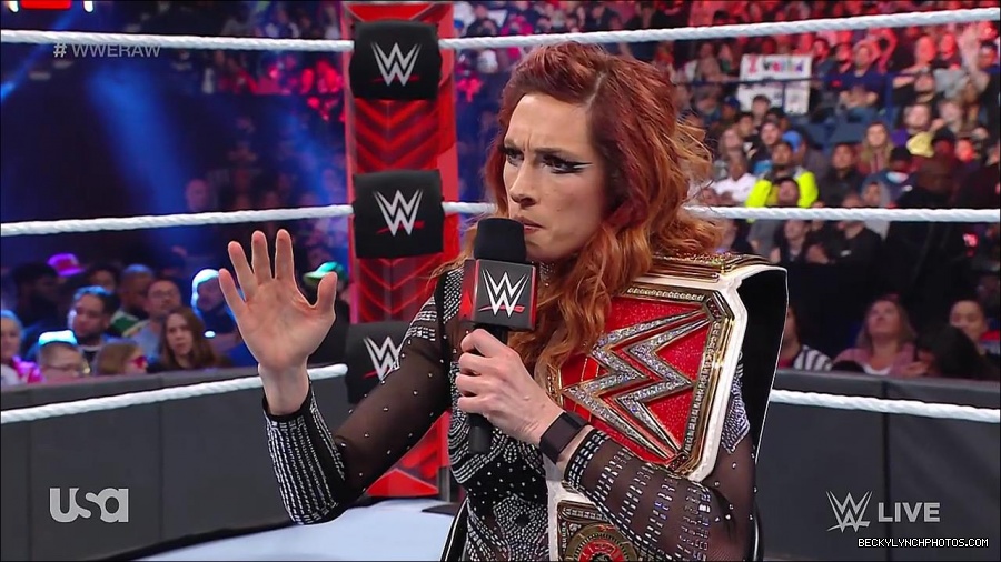 WWE_RAW_21st_March_2022_720p_WEBRip_h264-TJ_mp4_004116740.jpg