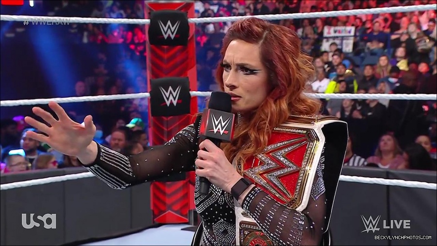 WWE_RAW_21st_March_2022_720p_WEBRip_h264-TJ_mp4_004117541.jpg