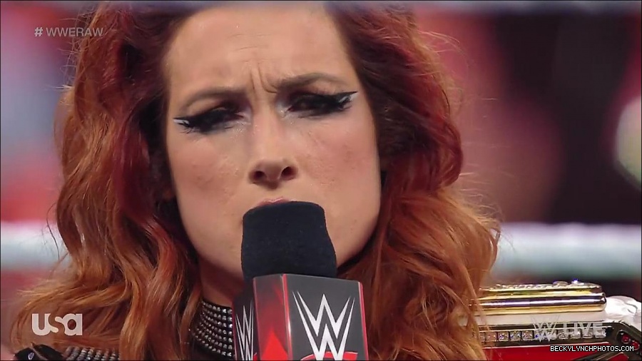 WWE_RAW_21st_March_2022_720p_WEBRip_h264-TJ_mp4_004120343.jpg