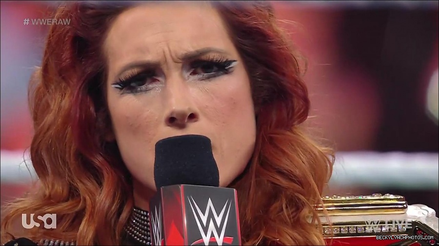 WWE_RAW_21st_March_2022_720p_WEBRip_h264-TJ_mp4_004121144.jpg