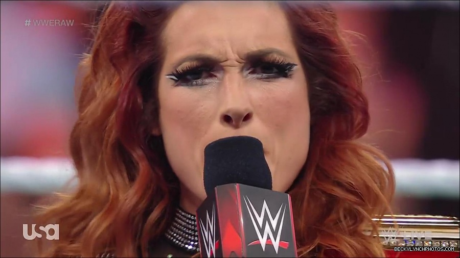 WWE_RAW_21st_March_2022_720p_WEBRip_h264-TJ_mp4_004122345.jpg