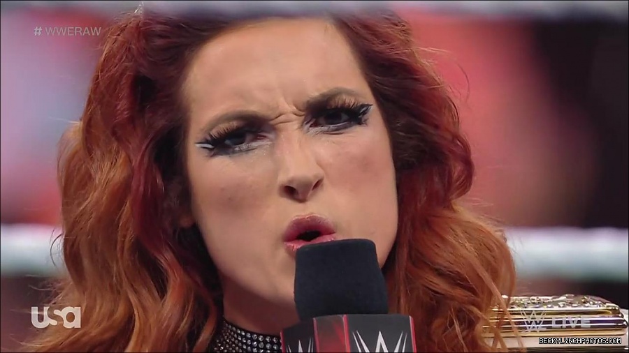 WWE_RAW_21st_March_2022_720p_WEBRip_h264-TJ_mp4_004123947.jpg