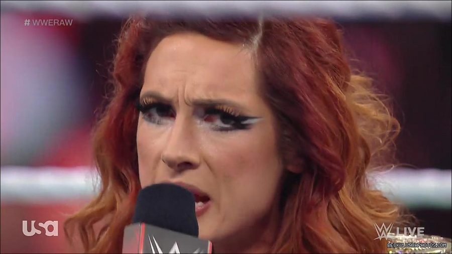 WWE_RAW_21st_March_2022_720p_WEBRip_h264-TJ_mp4_004132355.jpg