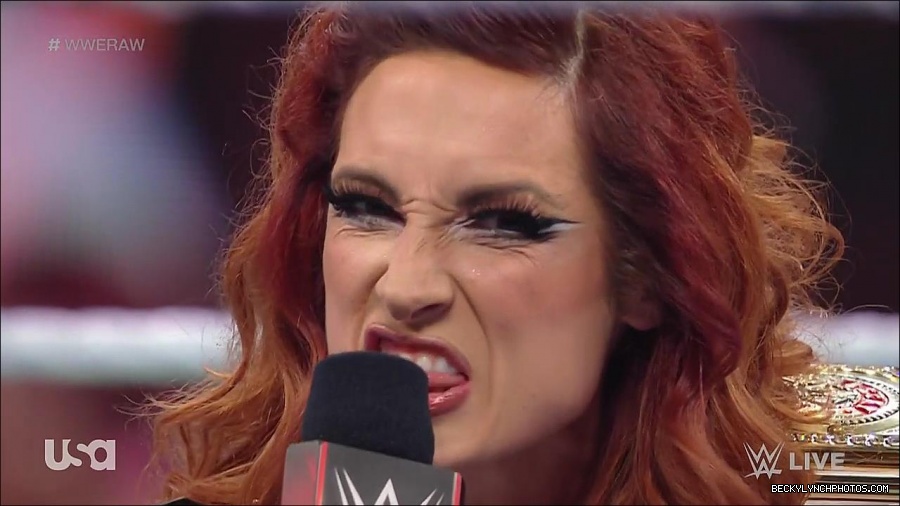 WWE_RAW_21st_March_2022_720p_WEBRip_h264-TJ_mp4_004137561.jpg