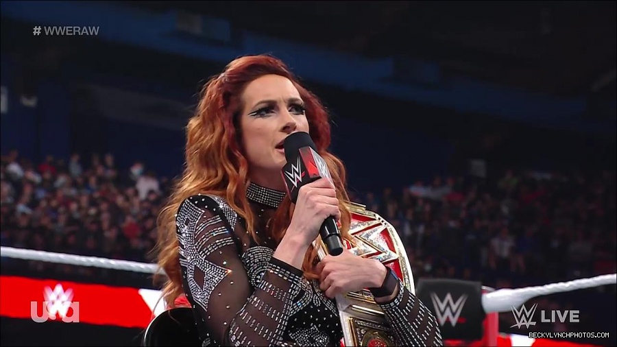 WWE_RAW_21st_March_2022_720p_WEBRip_h264-TJ_mp4_004143967.jpg