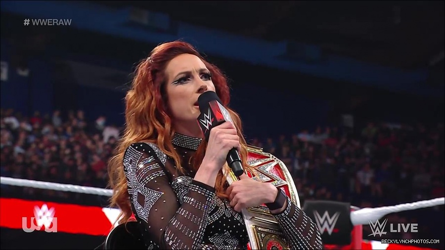 WWE_RAW_21st_March_2022_720p_WEBRip_h264-TJ_mp4_004144367.jpg