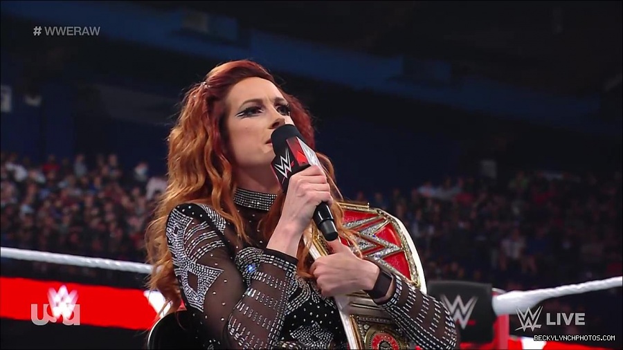 WWE_RAW_21st_March_2022_720p_WEBRip_h264-TJ_mp4_004144768.jpg