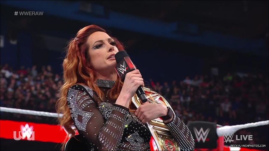 WWE_RAW_21st_March_2022_720p_WEBRip_h264-TJ_mp4_004147971.jpg