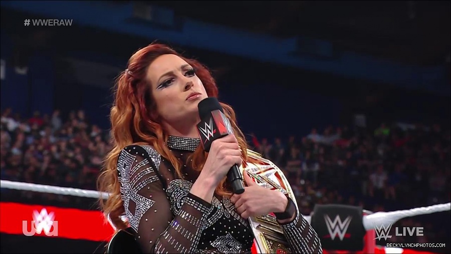 WWE_RAW_21st_March_2022_720p_WEBRip_h264-TJ_mp4_004148371.jpg