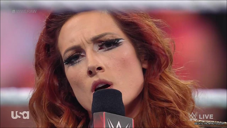 WWE_RAW_21st_March_2022_720p_WEBRip_h264-TJ_mp4_004149573.jpg