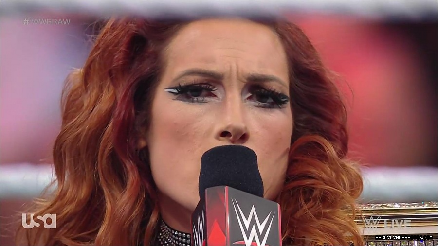 WWE_RAW_21st_March_2022_720p_WEBRip_h264-TJ_mp4_004150774.jpg