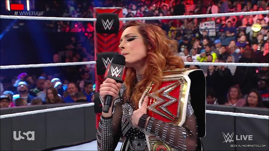 WWE_RAW_21st_March_2022_720p_WEBRip_h264-TJ_mp4_004153977.jpg