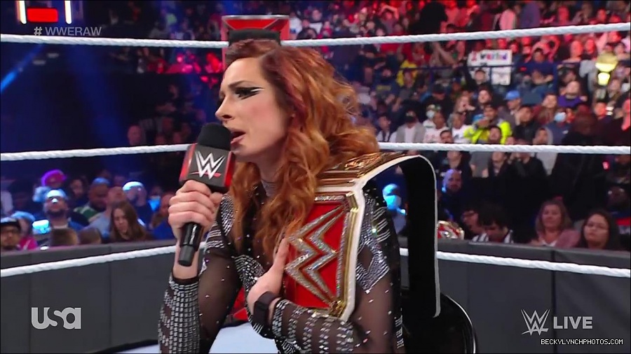 WWE_RAW_21st_March_2022_720p_WEBRip_h264-TJ_mp4_004154377.jpg