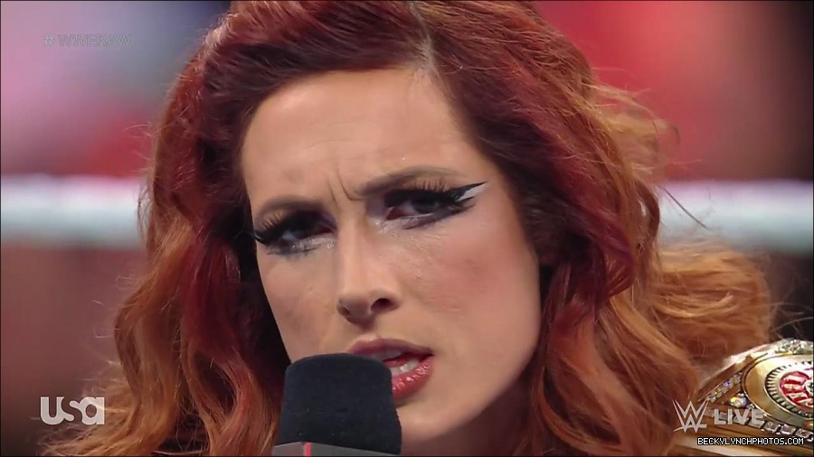 WWE_RAW_21st_March_2022_720p_WEBRip_h264-TJ_mp4_004157981.jpg