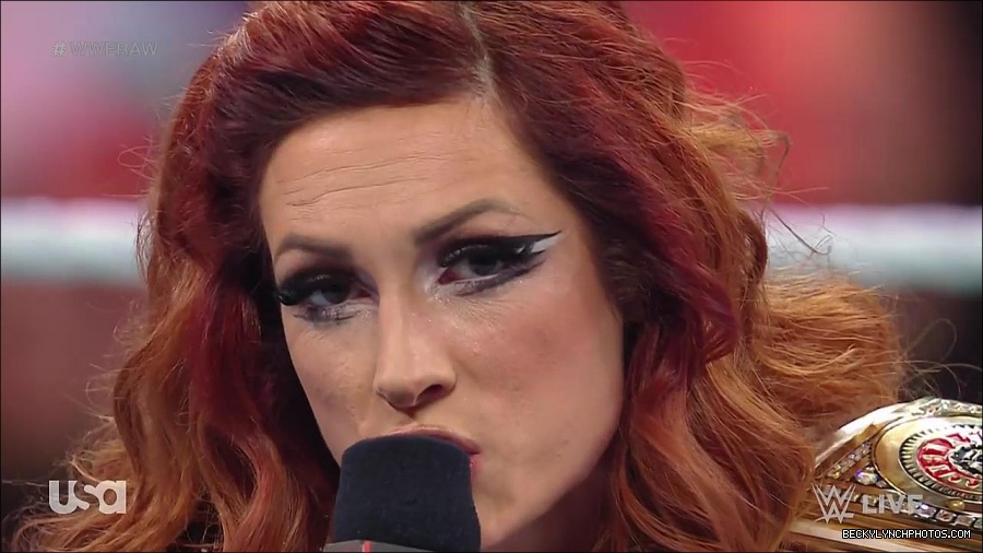 WWE_RAW_21st_March_2022_720p_WEBRip_h264-TJ_mp4_004159983.jpg