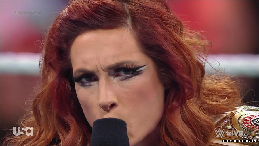 WWE_RAW_21st_March_2022_720p_WEBRip_h264-TJ_mp4_004160383.jpg