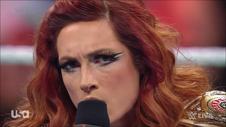 WWE_RAW_21st_March_2022_720p_WEBRip_h264-TJ_mp4_004160784.jpg