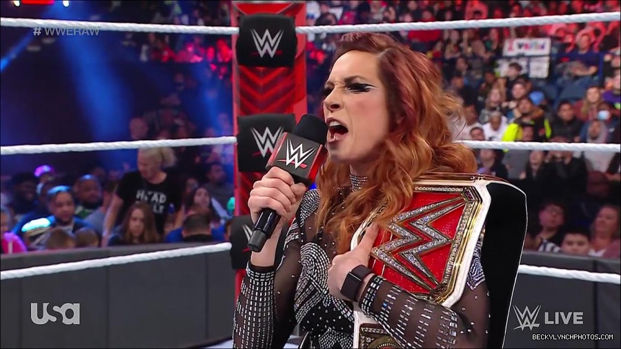 WWE_RAW_21st_March_2022_720p_WEBRip_h264-TJ_mp4_004177601.jpg