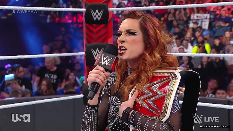 WWE_RAW_21st_March_2022_720p_WEBRip_h264-TJ_mp4_004178401.jpg