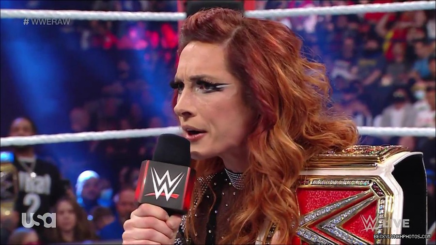 WWE_RAW_21st_March_2022_720p_WEBRip_h264-TJ_mp4_004183607.jpg