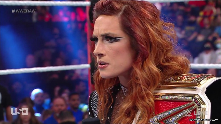 WWE_RAW_21st_March_2022_720p_WEBRip_h264-TJ_mp4_004185208.jpg