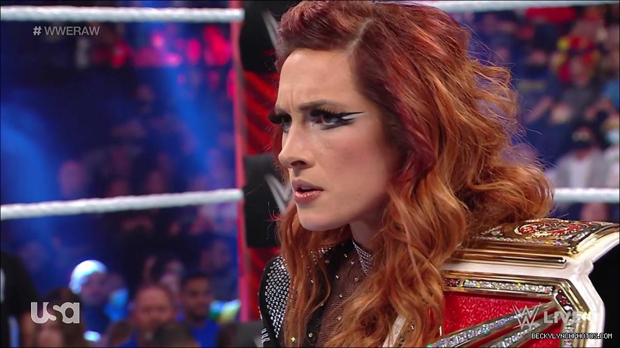 WWE_RAW_21st_March_2022_720p_WEBRip_h264-TJ_mp4_004186009.jpg