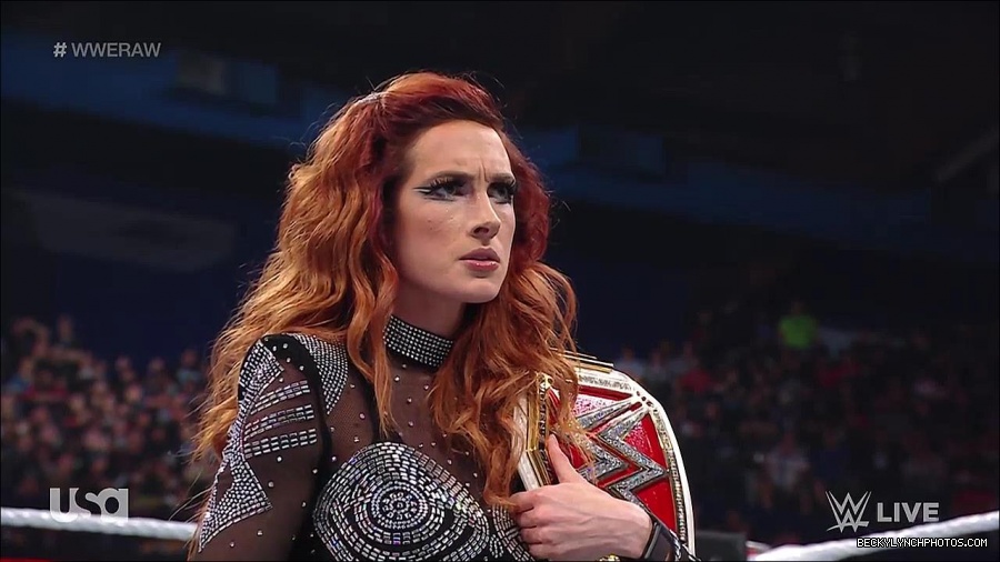 WWE_RAW_21st_March_2022_720p_WEBRip_h264-TJ_mp4_004188011.jpg