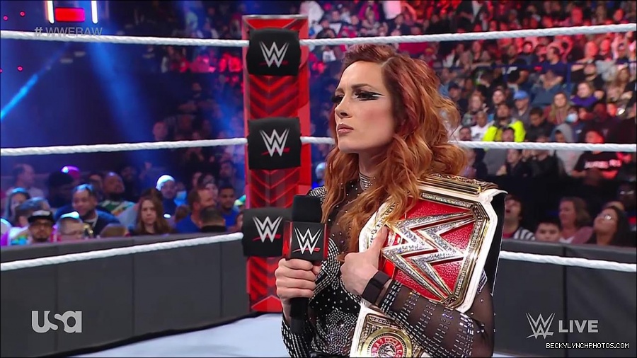 WWE_RAW_21st_March_2022_720p_WEBRip_h264-TJ_mp4_004194017.jpg