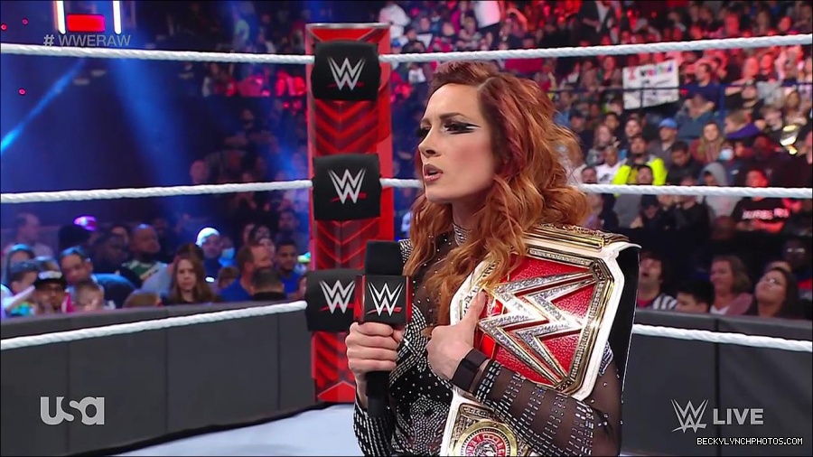 WWE_RAW_21st_March_2022_720p_WEBRip_h264-TJ_mp4_004194818.jpg