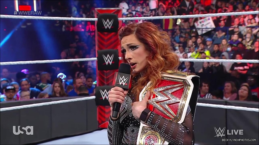 WWE_RAW_21st_March_2022_720p_WEBRip_h264-TJ_mp4_004196419.jpg