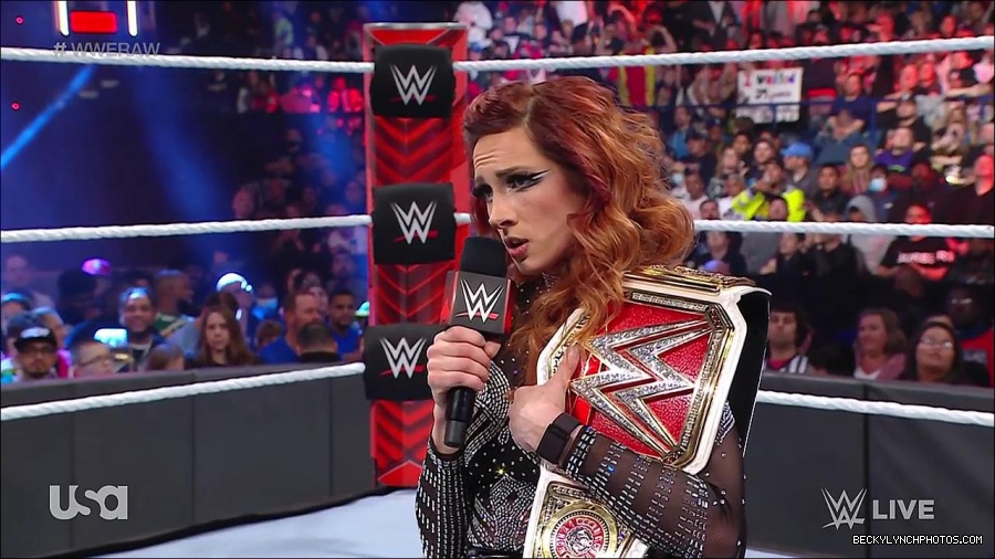 WWE_RAW_21st_March_2022_720p_WEBRip_h264-TJ_mp4_004197220.jpg