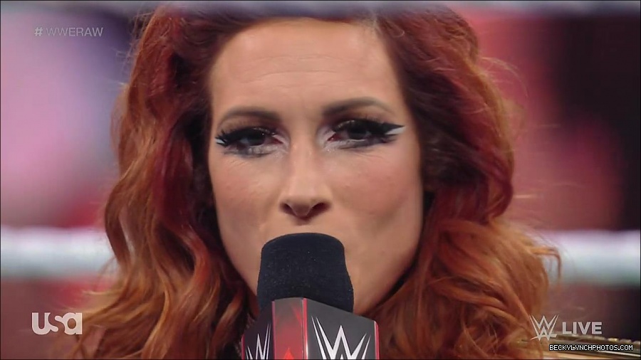 WWE_RAW_21st_March_2022_720p_WEBRip_h264-TJ_mp4_004201224.jpg