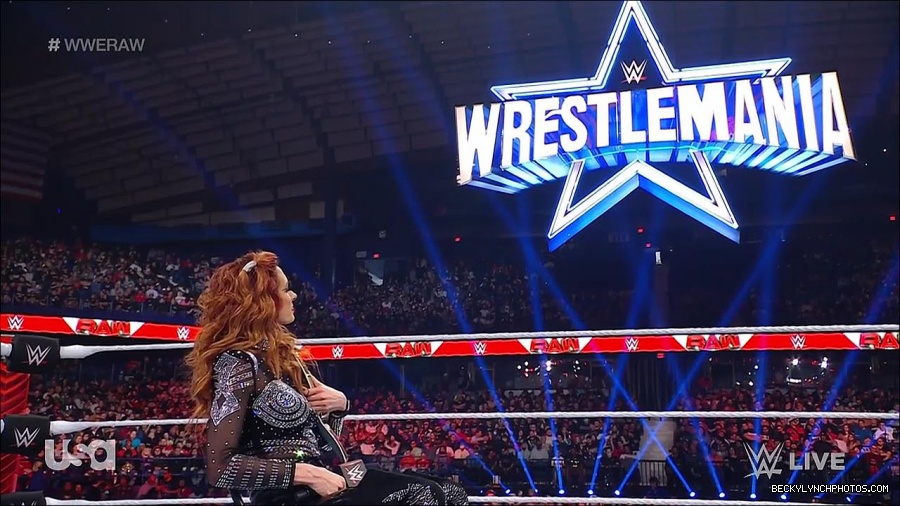WWE_RAW_21st_March_2022_720p_WEBRip_h264-TJ_mp4_004210033.jpg