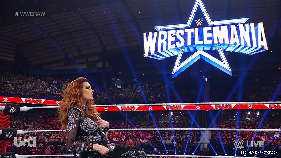 WWE_RAW_21st_March_2022_720p_WEBRip_h264-TJ_mp4_004212035.jpg