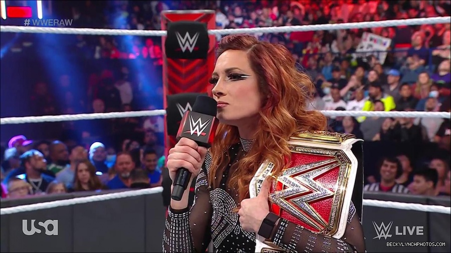 WWE_RAW_21st_March_2022_720p_WEBRip_h264-TJ_mp4_004216439.jpg