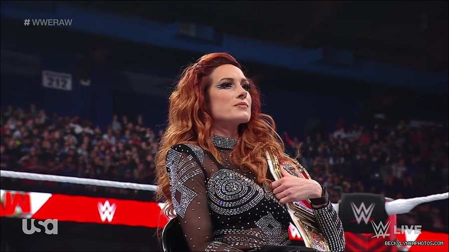 WWE_RAW_21st_March_2022_720p_WEBRip_h264-TJ_mp4_004226449.jpg