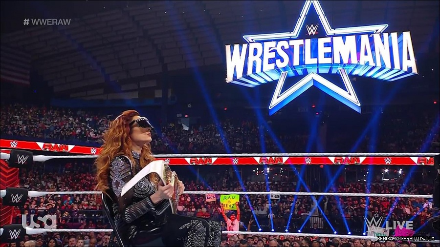 WWE_RAW_21st_March_2022_720p_WEBRip_h264-TJ_mp4_004235258.jpg