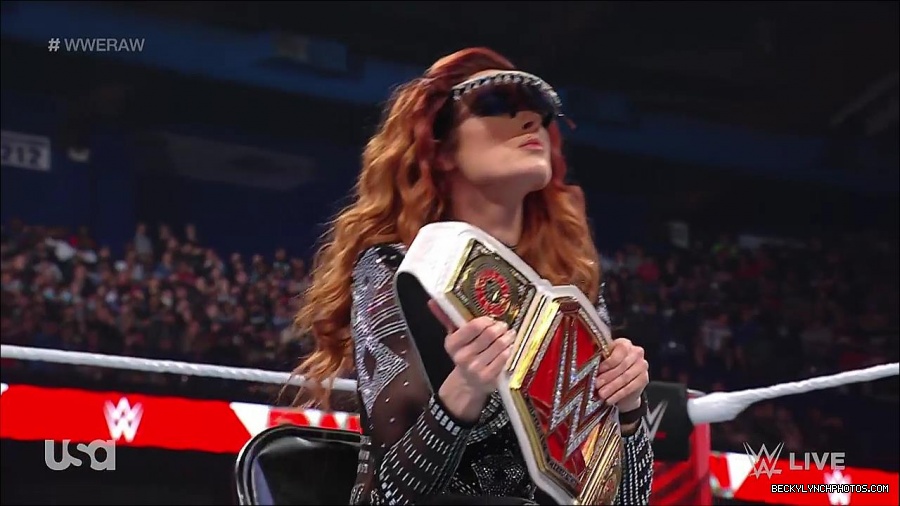 WWE_RAW_21st_March_2022_720p_WEBRip_h264-TJ_mp4_004235659.jpg