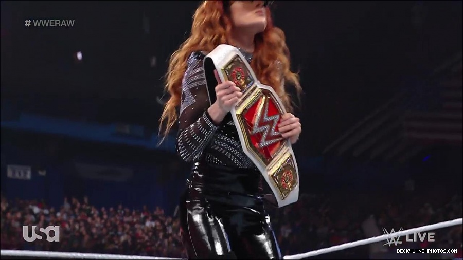 WWE_RAW_21st_March_2022_720p_WEBRip_h264-TJ_mp4_004236459.jpg