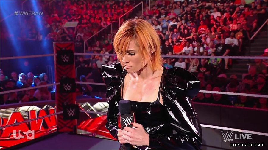 WWE_RAW_25th_April_2022_720p_WEBRip_h264-TJ_mp4_003668931.jpg