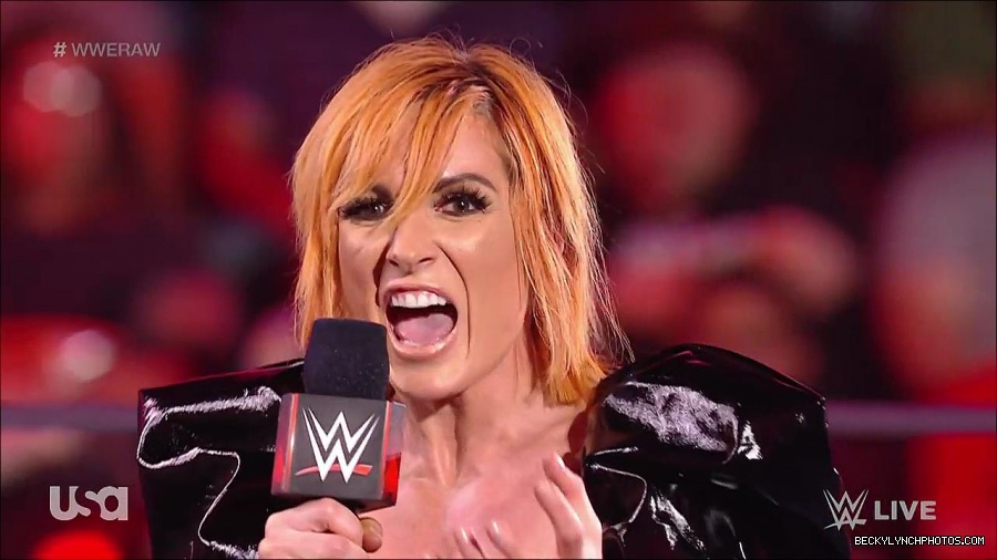 WWE_RAW_25th_April_2022_720p_WEBRip_h264-TJ_mp4_003803866.jpg
