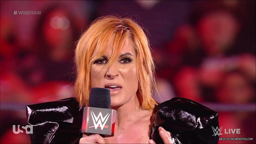 WWE_RAW_25th_April_2022_720p_WEBRip_h264-TJ_mp4_003804266.jpg